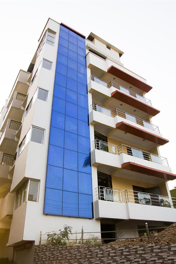 Hotel Park Riviera Guwahati Exterior photo